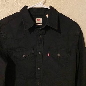 Black Levi’s denim pearl snap